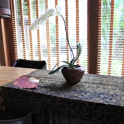 Sarong traditionnel batik vert foncé en coton - Casa Nomade
