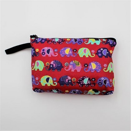 Trousse en coton motif éléphant cousue main rouge