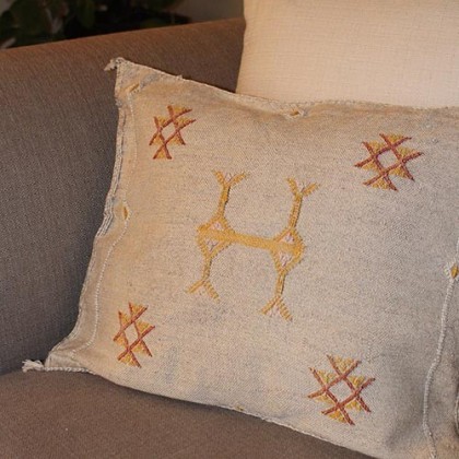 Housse de coussin 50x50 beige en soie végétale fait main