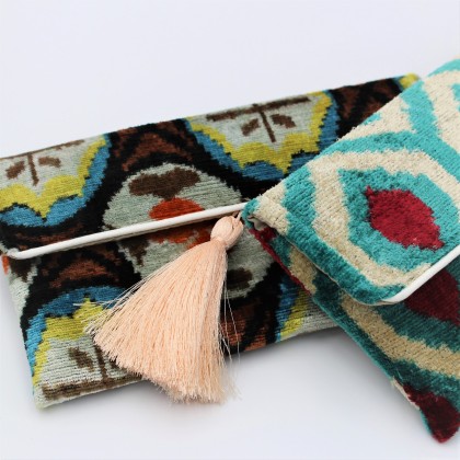 Pochette ikat Juda en velours de soie fait main - Casa Nomade