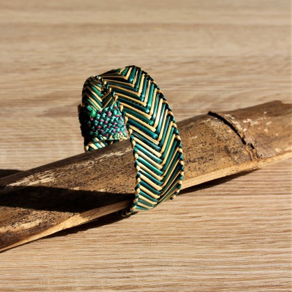 Bracelet vert sapin en rotin tissé main