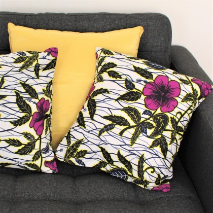 Housse de coussin fleur de mariage hibiscus en wax - Casa Nomade