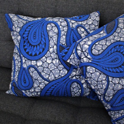 Housse de coussin paon bleu en wax - Casa Nomade