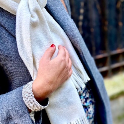 Bracelet zoulou rigide blanc en perles de verre tissé main - Casa Nomade