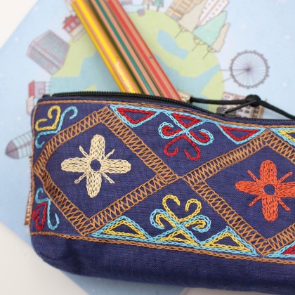 Trousse en coton brodée violette - Casa Nomade