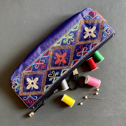 Trousse en coton brodée violette - Casa Nomade