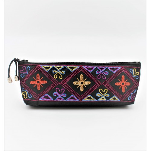 Trousse brodée noire Trousse brodée noire