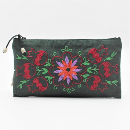 Pochette brodée verte en coton