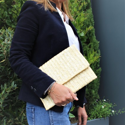 Pochette en paille tissée main