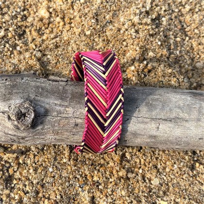 Bracelet en rotin tissé...