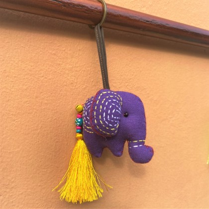 Éléphant décoratif brodé violet - Casa Nomade