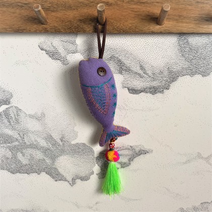 Poisson décoratif brodé mauve - Casa Nomade