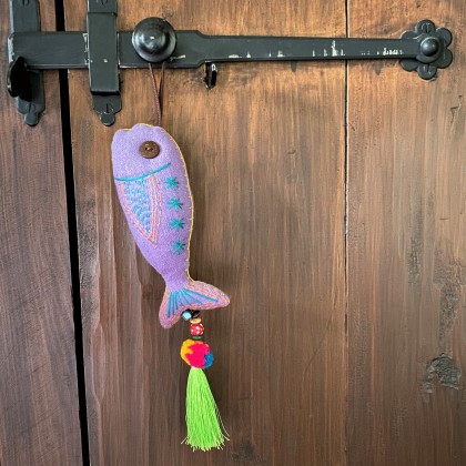 Poisson décoratif brodé mauve - Casa Nomade