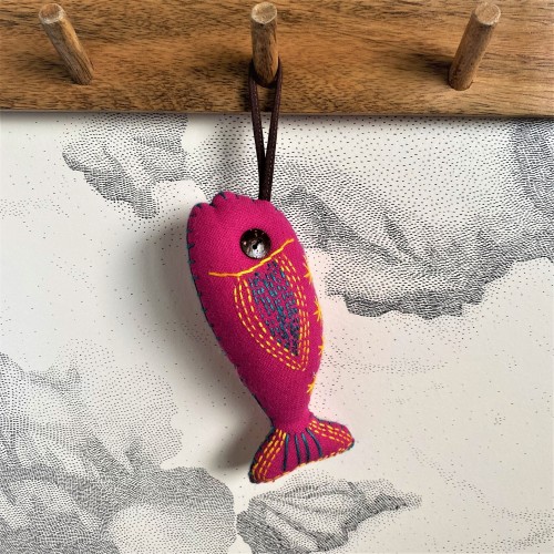Poisson décoratif brodé thyrien - Casa Nomade Poisson décoratif brodé thyrien - Casa Nomade