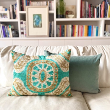 Housse de coussin ikat Green en velours de soie fait main - Casa Nomade