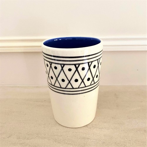 Mug sans anse en faïence faite main bleu Mug sans anse en faïence faite main bleu