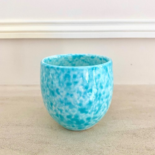 Tasse à café en faïence faite main (turquoise moucheté) - Casa Nomade