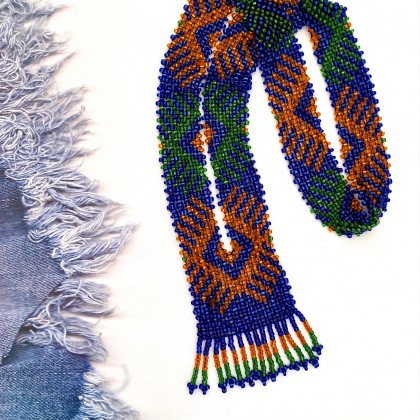 Collier zoulou Azure en perles de verre tissé main - Casa Nomade