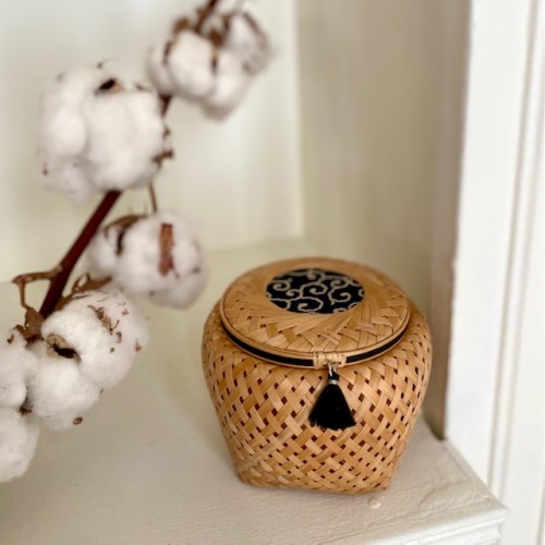 Panier en bambou tressé Panier en bambou tressé