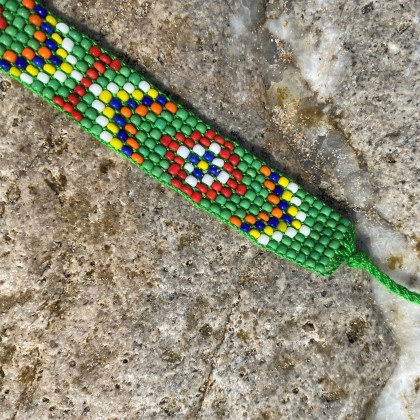 Bracelet vert en perles de verre tissé main - Casa Nomade