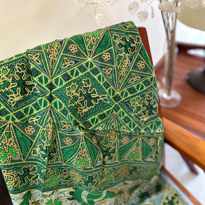 Sarong traditionnel batik Mérak kaki en coton - Casa Nomade