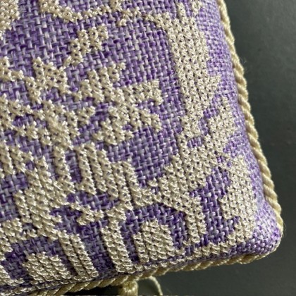 Coussin décoratif brodé à suspendre Lavanda - Casa Nomade