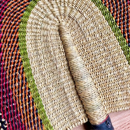 Éventail africain en paille tressé main Jëm - Casa Nomade