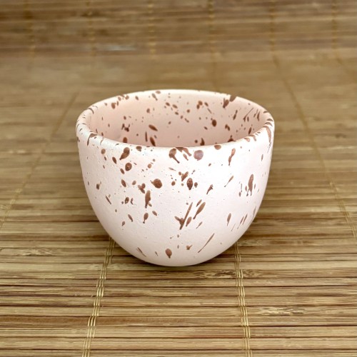 Tasse mouchetée saumon faite main - Casa Nomade