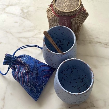 Mug moucheté bleu en grès fait main - Casa Nomade