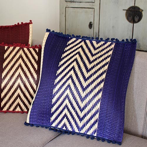 Housse de coussin bleue 45x45 en fibres de roseau fait main Housse de coussin bleue 45x45 en fibres de roseau fait main